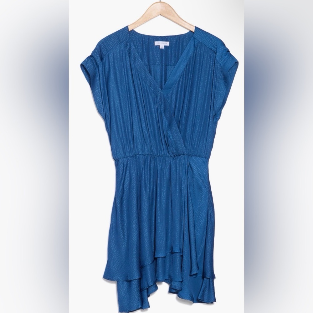 Socialite NWT Cap Sleeve Satin Tiered Mini Dress – Navy Peony – Size Medium - Picture 8 of 8
